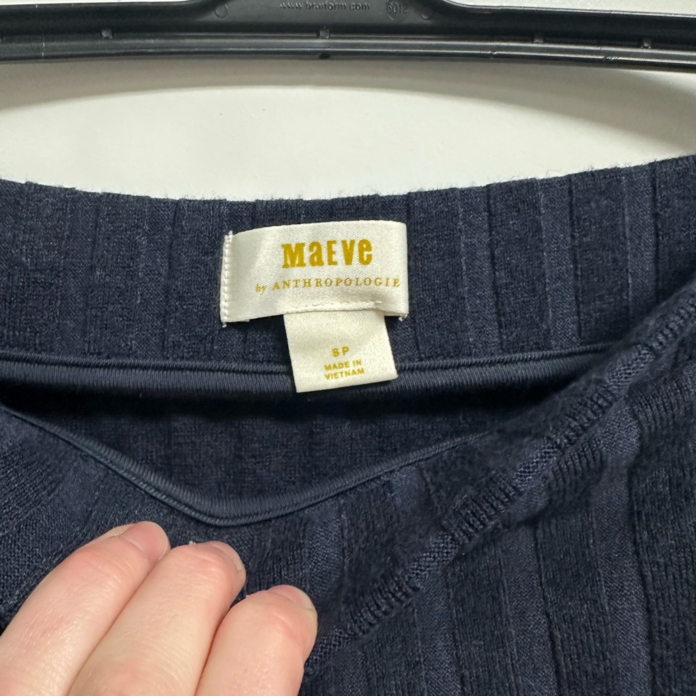 LIKE NEW SP Maeve Navy Blue Ribbed Knit Skirt - Picture 2 of 5